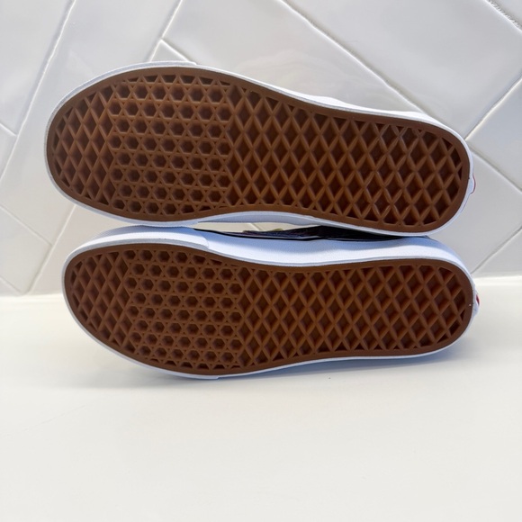 VANS Women’s Classic Slip On Washed Tie Dye Canvas Shoes Sneakers Size 7.5 - Picture 8 of 11